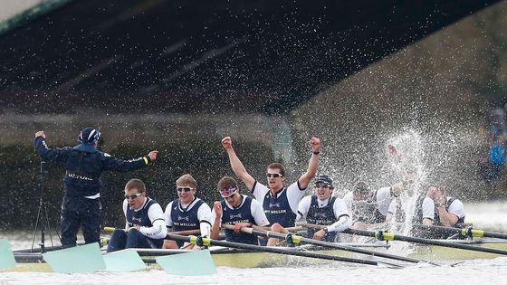 Veslaři Oxfordu v neděli oslavili 77. triumf ve 159. ročníku slavné londýnské regaty.