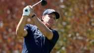 8. Phil Mickelson: Dvaačtyřicetiletý Phil je na vrcholu kondice. Americký levoruký golfista přezdívaný Lefty je druhým nejlépe placeným hráčem golfu na světě. Vydělá si zhruba 46,7 milionů dolarů ročně (asi 937 120 000 korun).