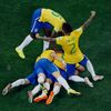 MS 2014, Brazílie-Chorvatsko: Brazilci slaví Oscarův gól