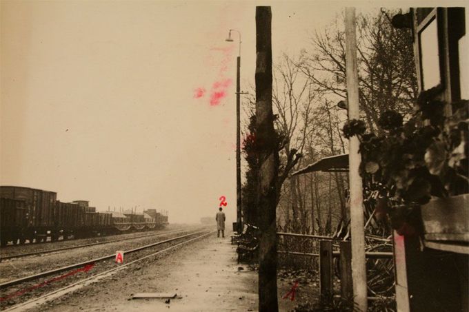 Snímek z rekonstrukce událostí ve stanici Stéblová.