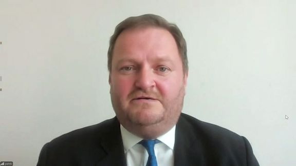 Ekonom Petr Bartoň ve Spotlight News 23. května 2025.