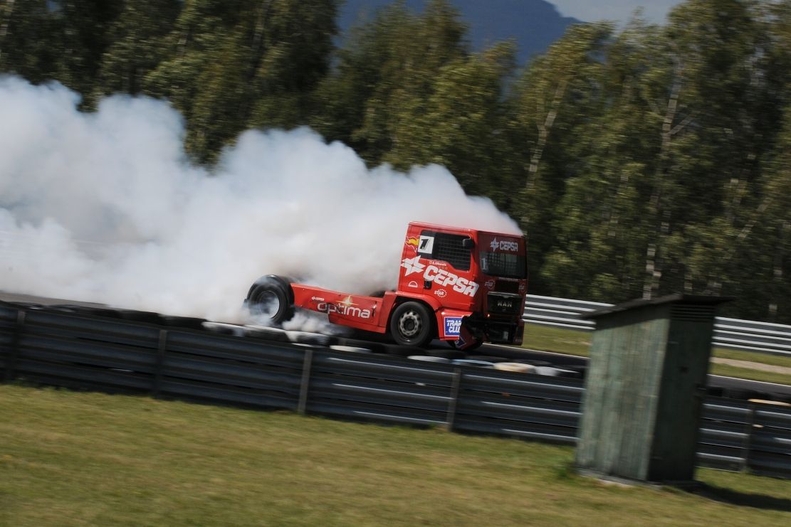 ME tahačů v Mostě: trucky