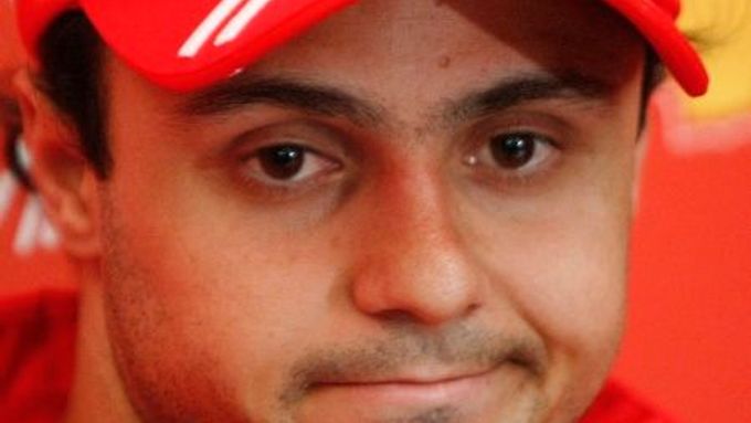 VC Japonska: Hamilton bez bodů, Massa pouze se dvěma