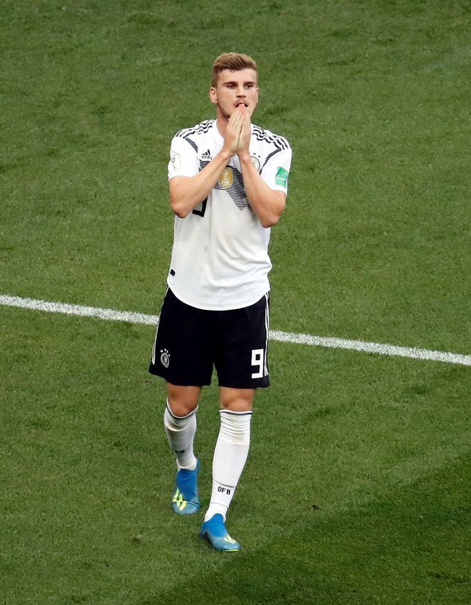 Zklamaný Timo Werner v zápase Německo - Mexiko na MS 2018