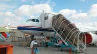 Na ploše v Toulouse už stojí první ze tří airbusů pro ČSA, ještě je ale prázdný