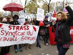 Demonstrace se zúčastnil i Syndikát sexuální práce.  