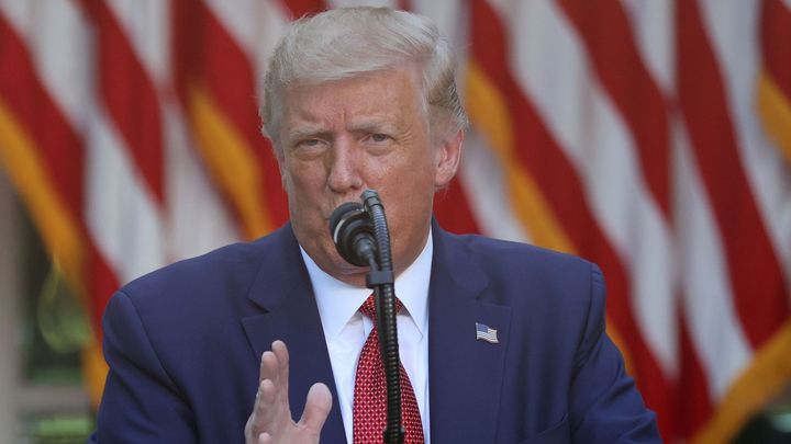 Demokraté využívají pandemie, aby republikánům ukradli volby, hřímal na sjezdu Trump
