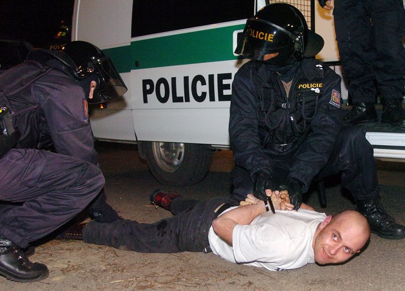 Zásah při koncertu neonacistů