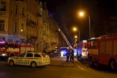 V centru Karlových Varů vyhořel byt, škoda 1,5 milionu