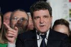K vítězství v rumunských prezidentských volbách míří primátor Dan, píše Reuters