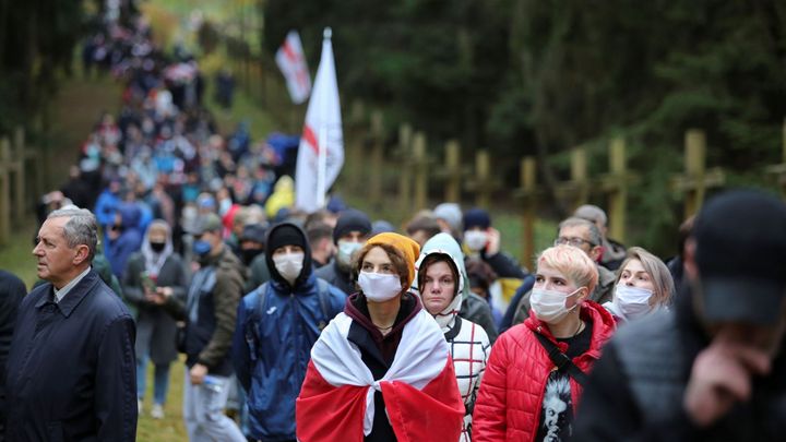 Lidé měli modřiny, byli v šoku. Psycholožka popisuje stav Bělorusů, co vyšli z vězení