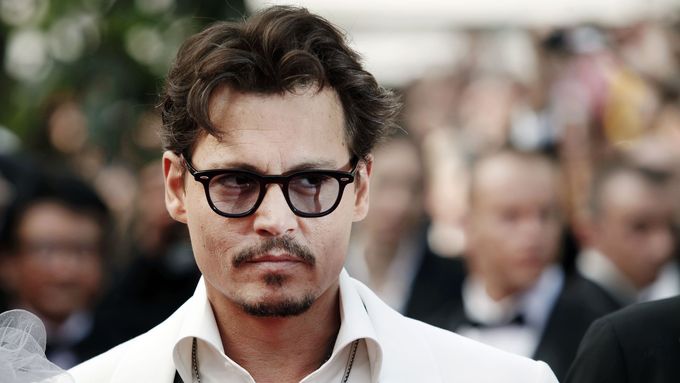 Johnny Depp na archivním snímku z festivalu v Cannes.