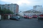V Děčíně hořel sklad, hasiči evakuovali 200 lidí