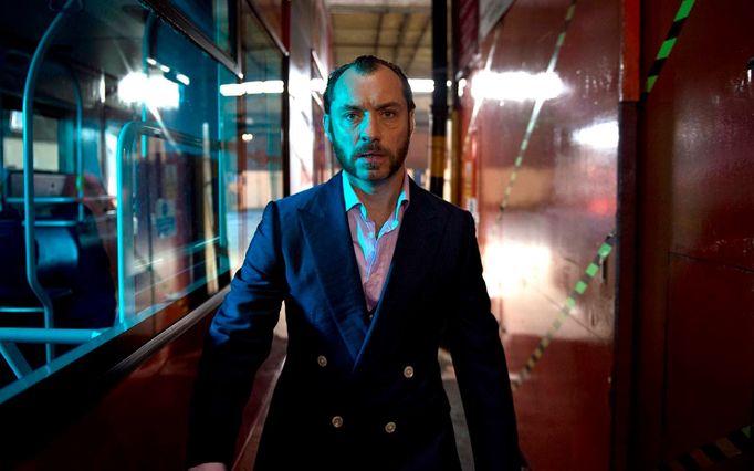 Jude Law (Dom Hemingway).