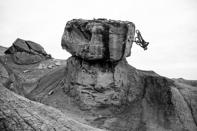 Name of photographer / Red Bull Illume Photographer: Ian Collins, Athlete: Brandon Semenuk, Location: Big Water, UT, United States