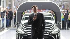 Elon Musk, Tesla Gigafactory, 2022