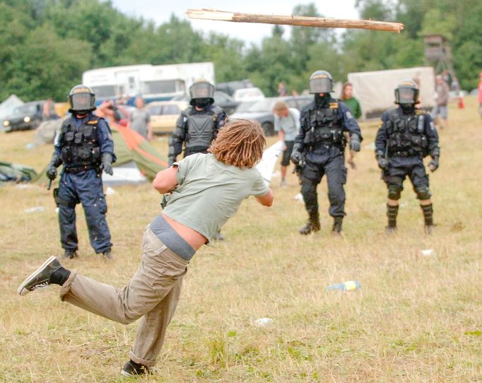 CzechTek 2005 byla legendární technoparty u Mlýnce, kterou ukončil kontroverzní policejní zásah. Ten vyvolal širokou veřejnou a politickou reakci.