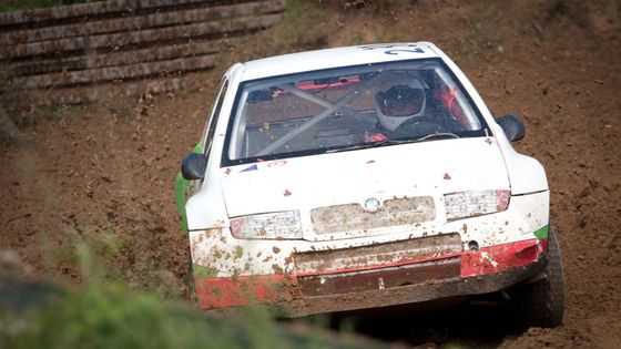 Řev motorů a zvířený prach. Přerov hostil evropský šampionát v autokrosu