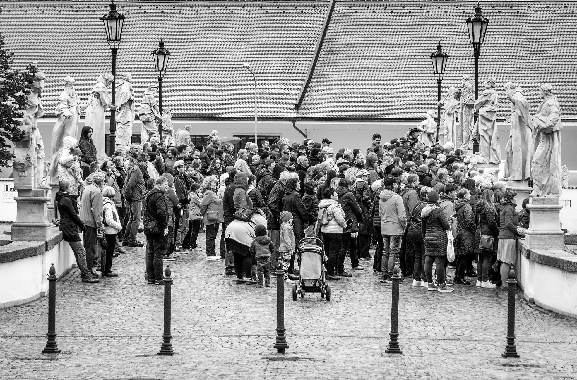 Fotoreportáž: Jak Roman Franc fotil skupinový portrét obyvatel Náměště nad Oslavou
