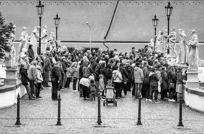 Fotoreportáž: Jak Roman Franc fotil skupinový portrét obyvatel Náměště nad Oslavou