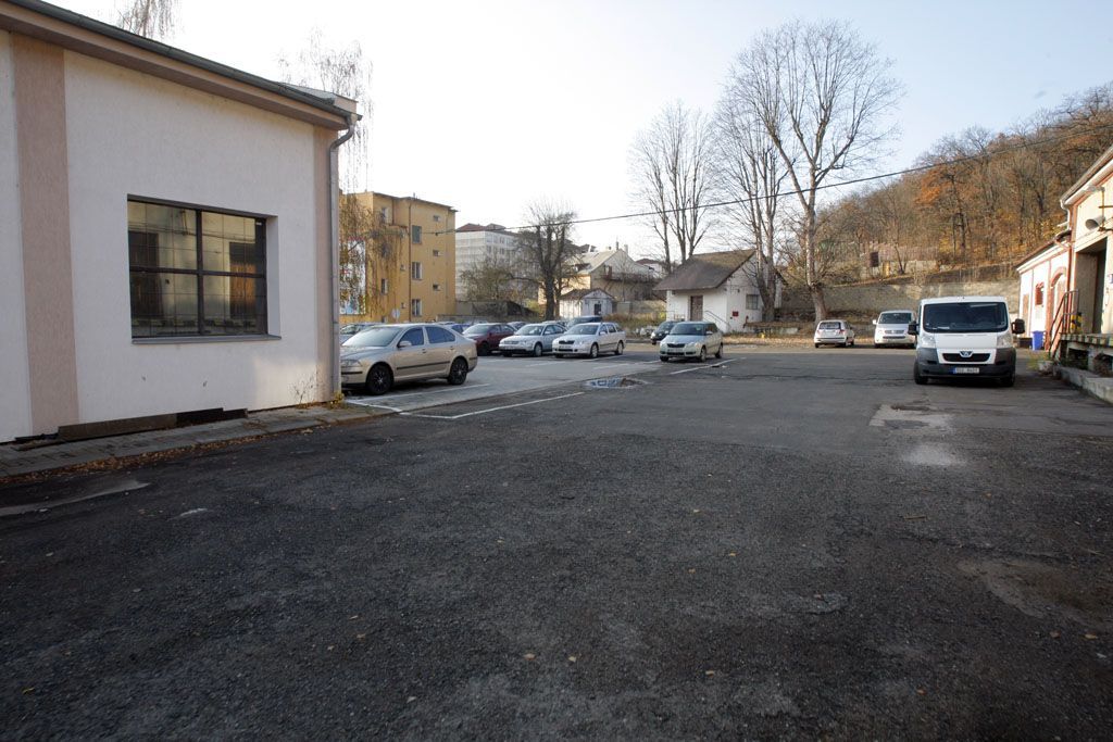 Dehtová jímka v Teplicích po rekultivaci