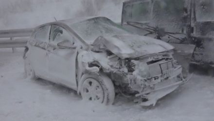 Nehoda 40 aut blokovala slovenskou dálnici. Vánice ztěžovala práci záchranářů