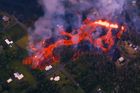Nelítostná láva protéká havajským rájem. Erupce sopky donutila k evakuaci téměř 2000 lidí
