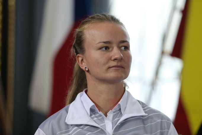 Barbora Krejčíková při losování finále Fed Cupu 2018.