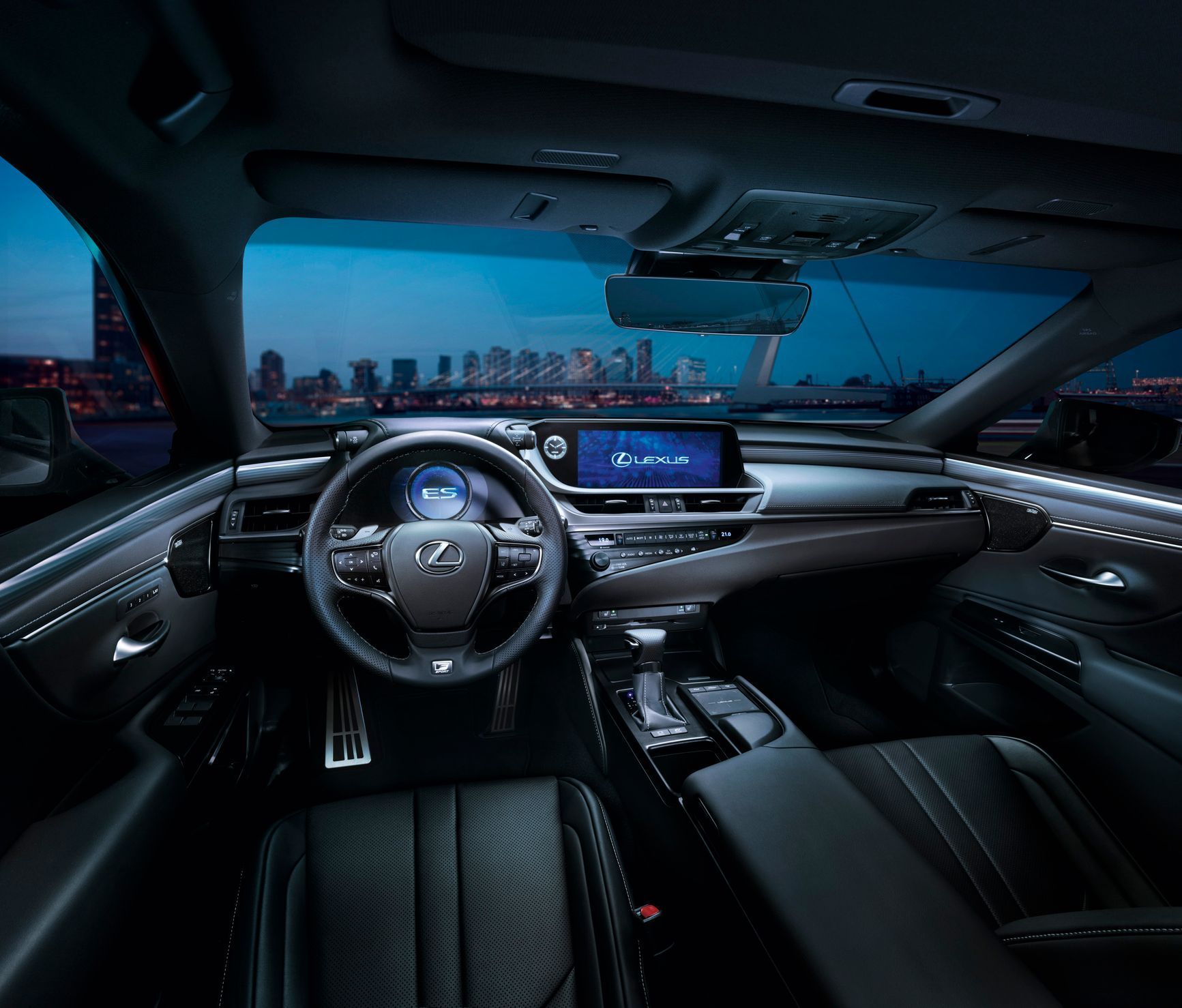 Lexus ES 2019