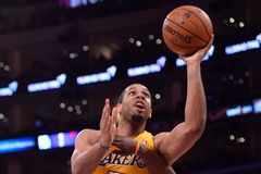 Basketbalisté Lakers nastříleli Knicks 51 bodů za čtvrtinu