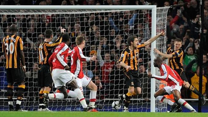 Hull protestuje, vítězný gól Gallase však byl uznán