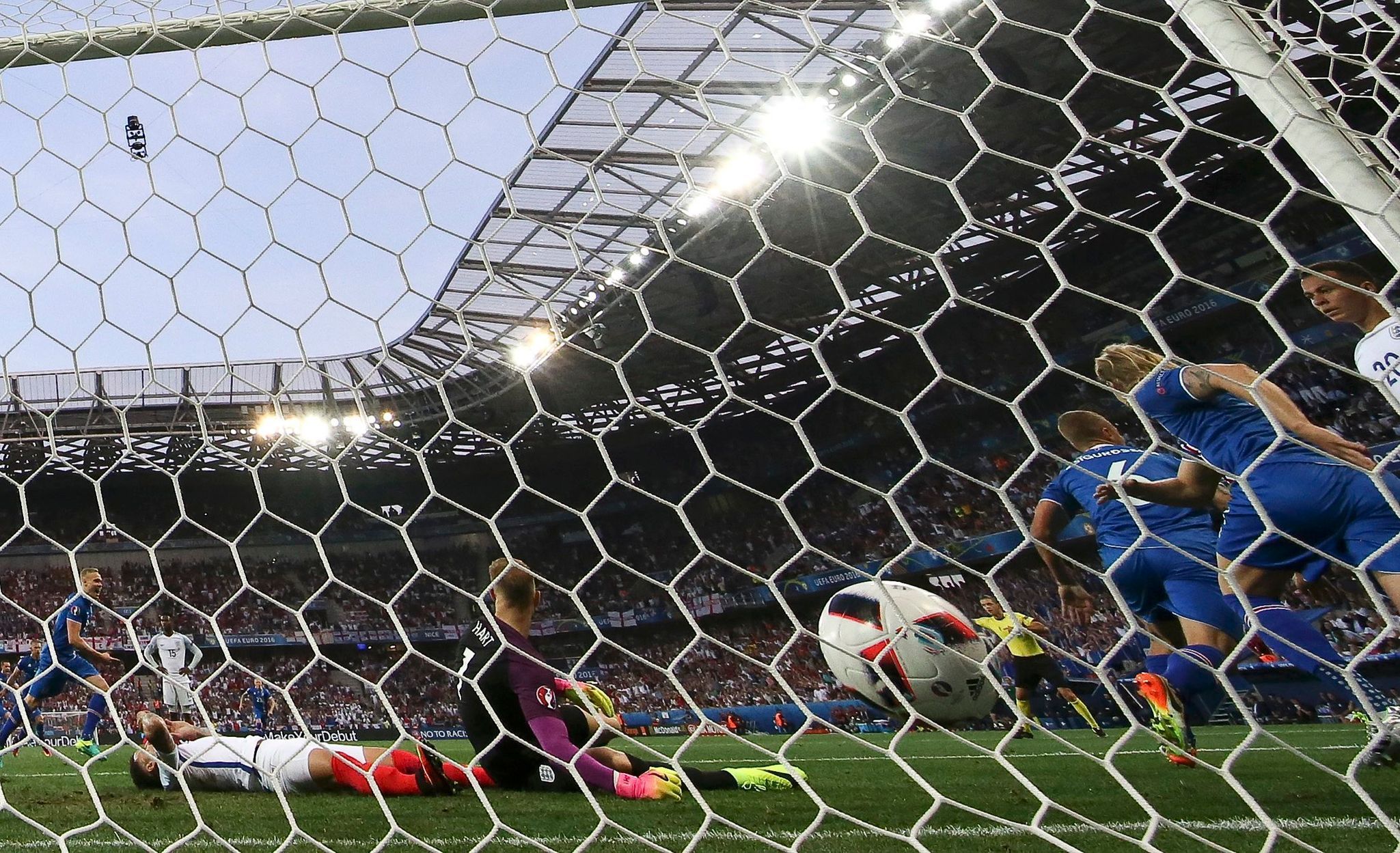 Euro 2016, Anglie-Island: Ragnar Sigurdsson dává gól na 1:1
