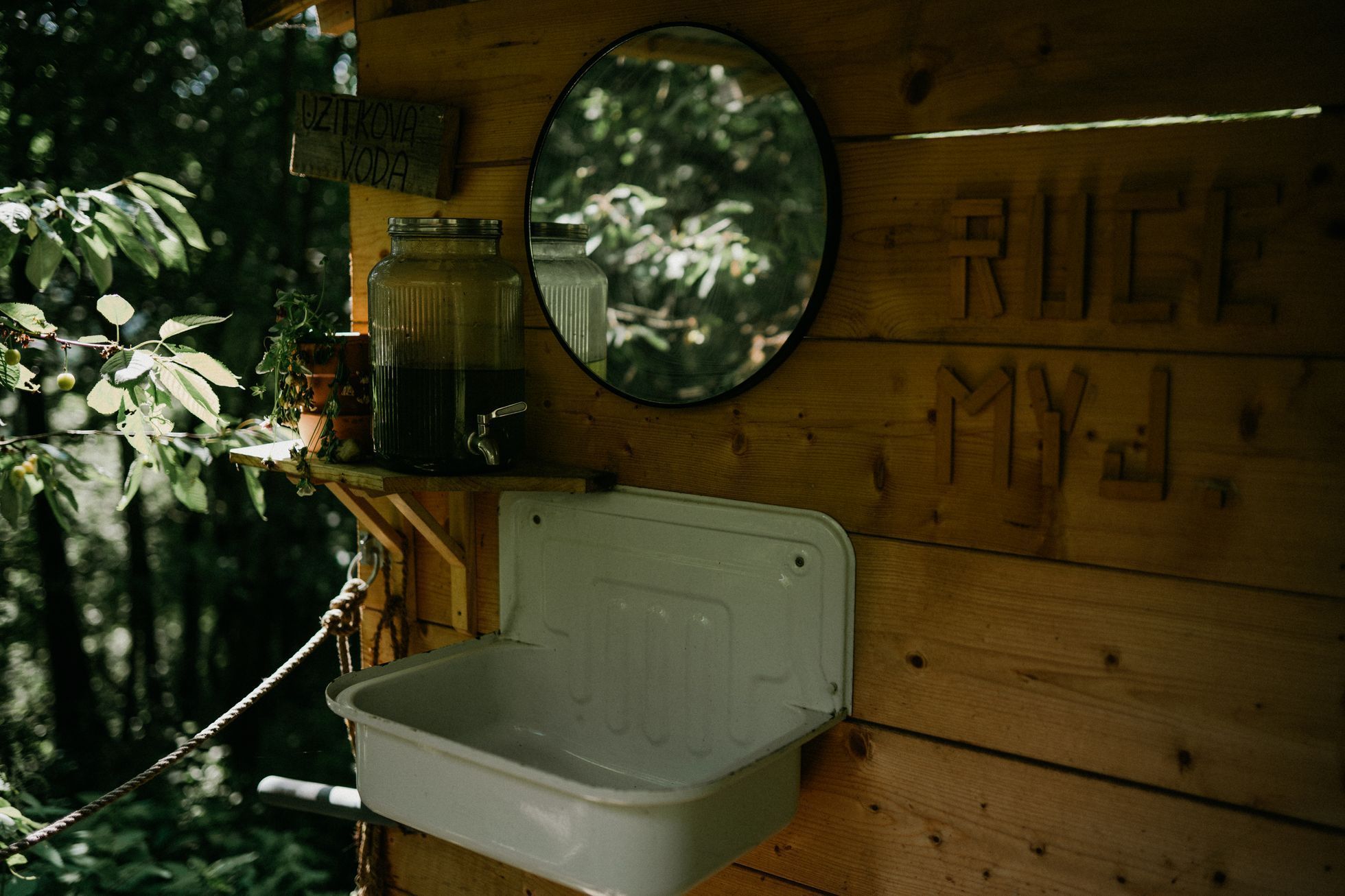 holka od berounky chata glamping