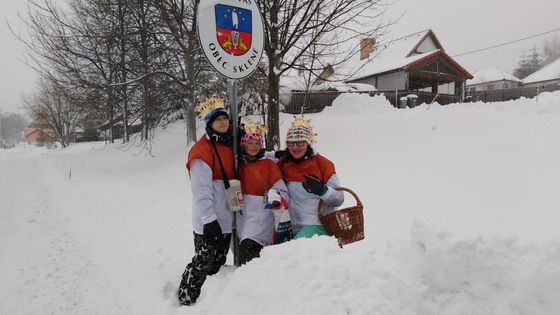 Jsou ještě děti, potýkají se s tuhou zimou. Tříkráloví koledníci však vyberou miliony