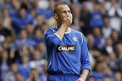 Anglická verze Bosáka. Pánové hodnotili ženu - rozhodčí