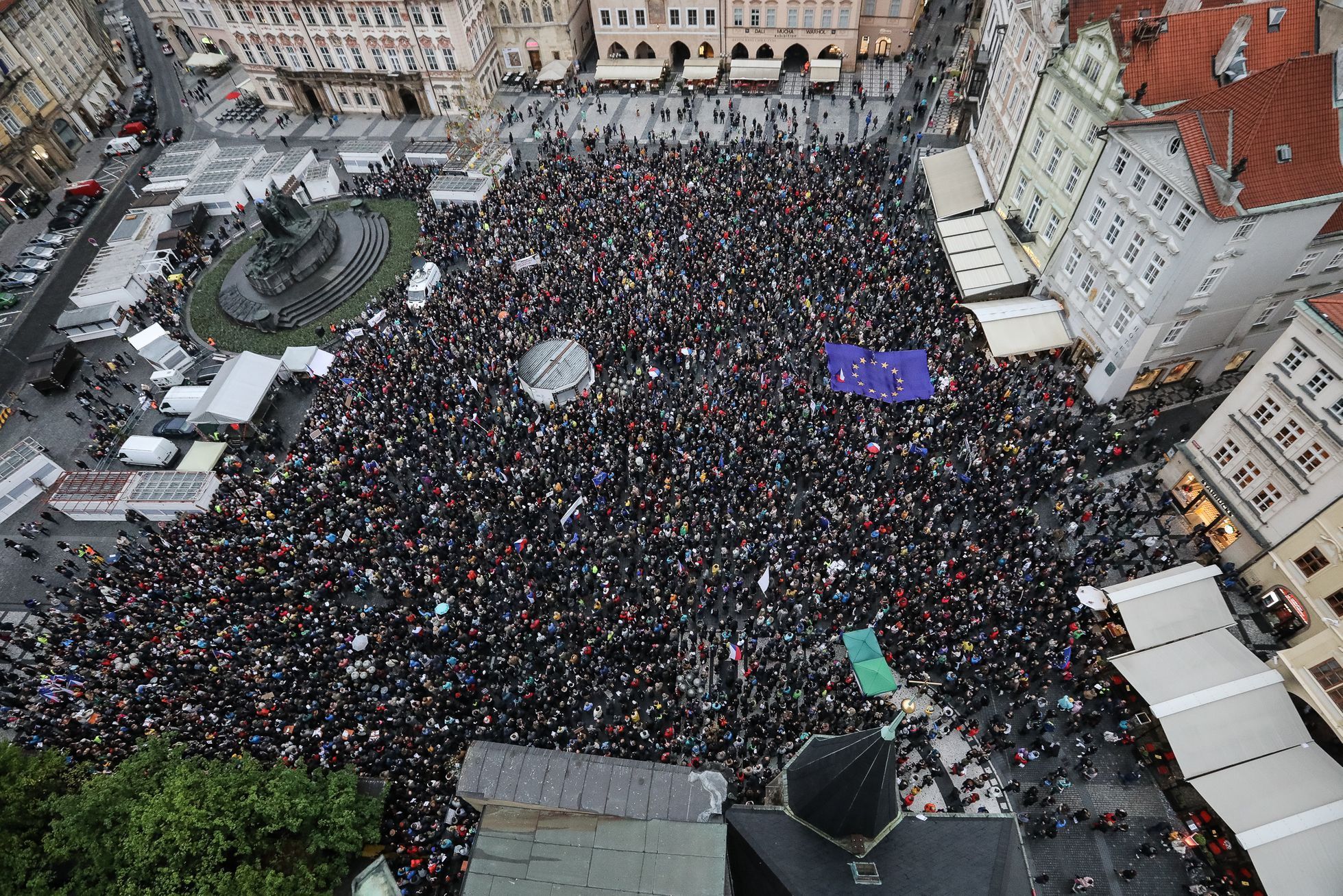 Protest / pochod / demonstrace proti jmenování Marie Benešové ministryní, Milion chvilek pro demokracii, Praha