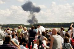 Na airshow v Polsku se zřítila stíhačka