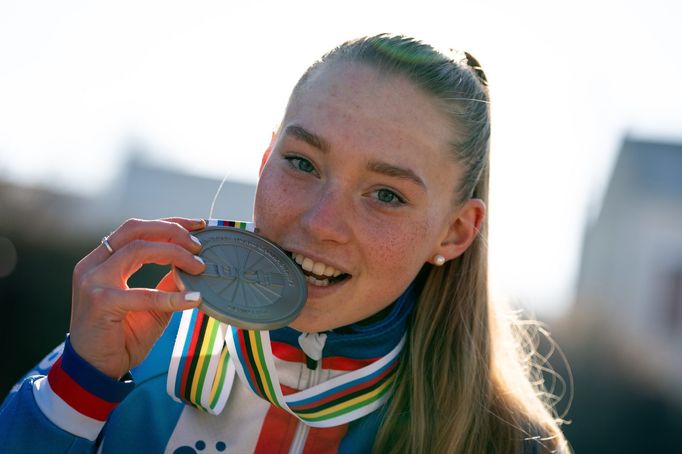Barbora Bukovská v závodě MS juniorek v Liévinu