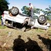 Stráž u vraku automobilu premiéra Zimbabwe Morgana Tsvangiraiho