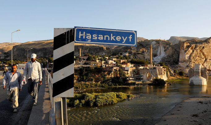 Starověké město Hasankeyf v Turecku, které zatopí  plánovaná vodní přehrada.