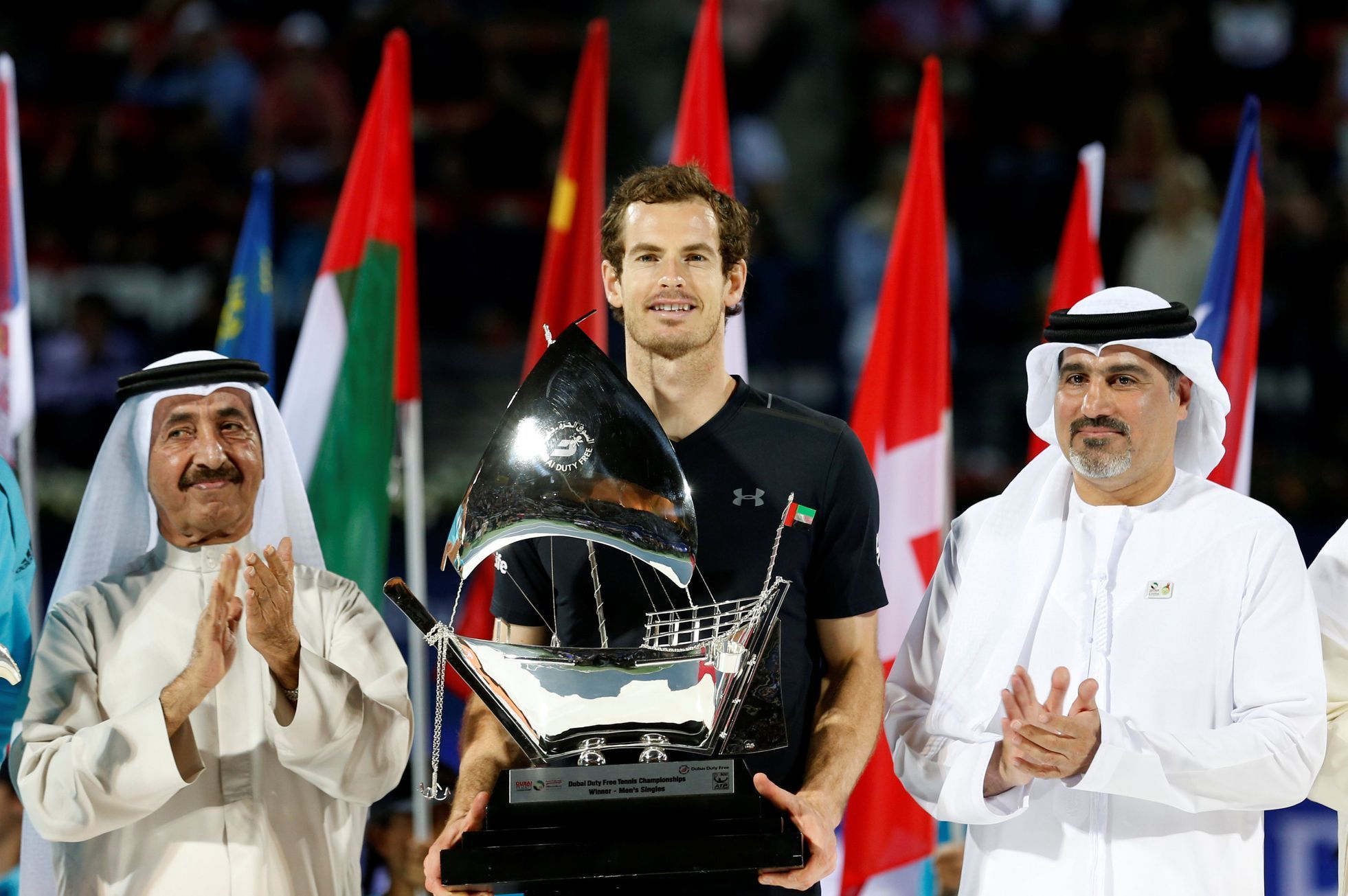 Andy Murray po vítězství na turnaji v Dubaji 2017