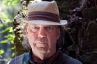 Zpěvák Neil Young zveřejnil na webu všechny své písničky, texty a další hudební materiály