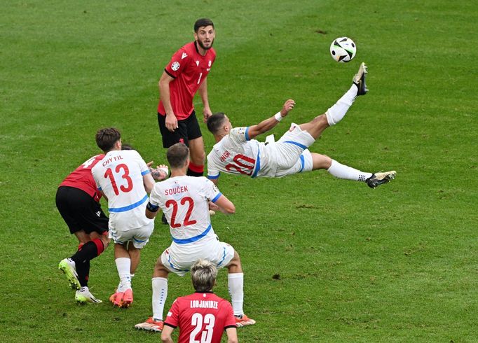 Pokus o nůžky Ondřeji Lingrovi nevyšel, i proto Česko s Gruzií jen remizovalo 1:1