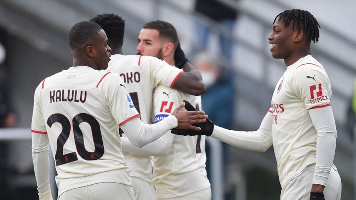 AC Milán zvítězil i díky gólu Ibrahimovice v Benátkách 3:0 a vede italskou ligu; Zdroj foto: Reuters