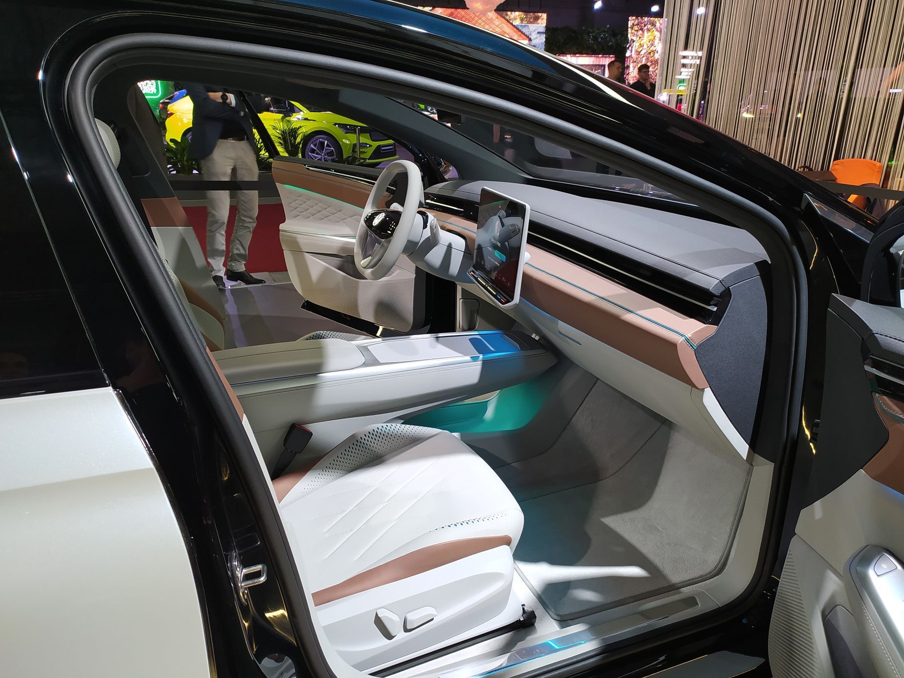 e-Salon 2022 stánek VW a Cupra