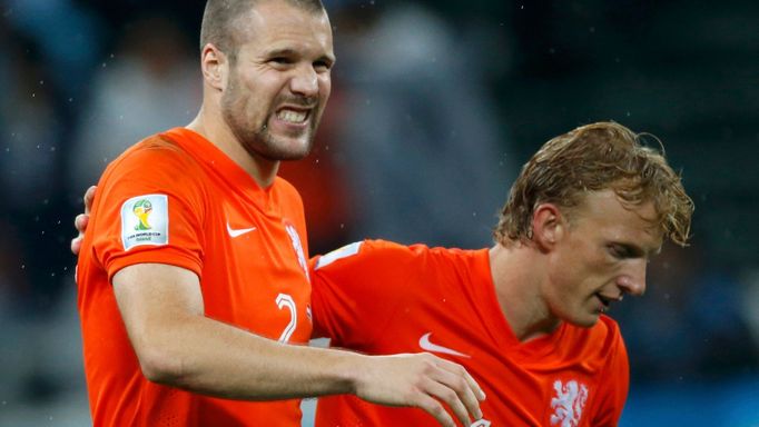 MS 2014, Argentina-Nizozemsko: Ron Vlaar a Dirk Kuijt