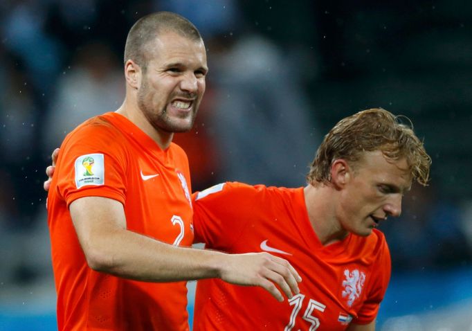 MS 2014, Argentina-Nizozemsko: Ron Vlaar a Dirk Kuijt