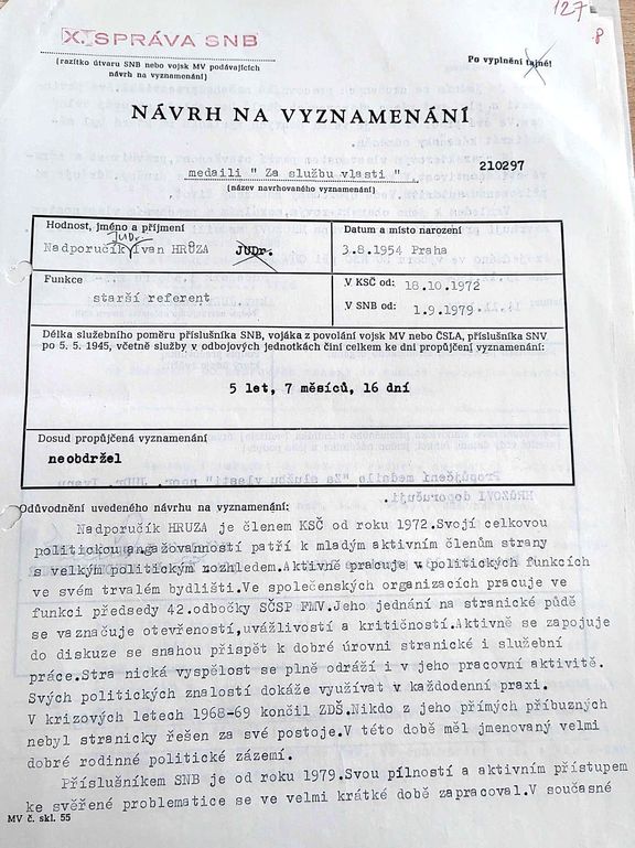 Návrh na vyznamenání medailí "Za službu vlasti".