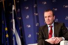 Boj evropských špiček: Lídři kandidátek do EP se utkali v první debatě, Weber chyběl