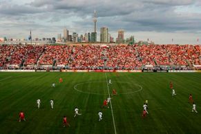 Obrazem: Real se představil v plné síle a rozdrtil Toronto